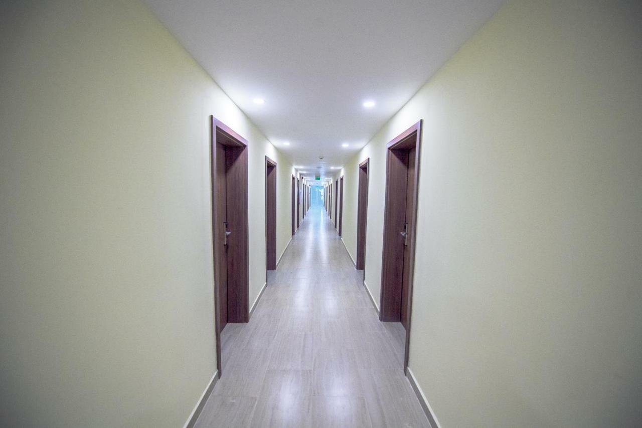 Hotel Piccadilly Мамая Екстериор снимка