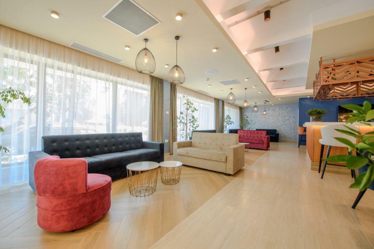 Hotel Piccadilly Мамая Екстериор снимка